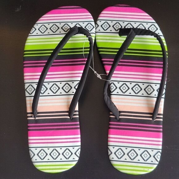 🌷2/$15🌷Colorful Aztec print flip flops - New - Picture 1 of 4